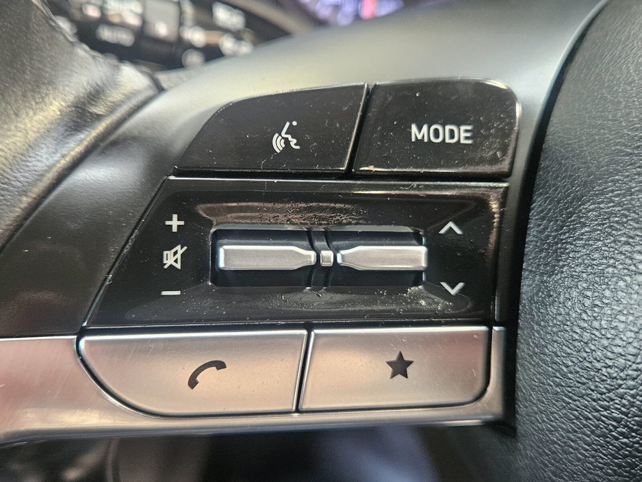 2022 Hyundai Tucson - image 8