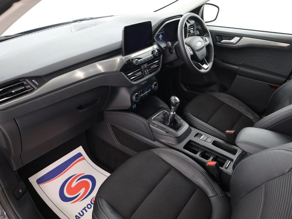 2021 Ford Kuga - image 15