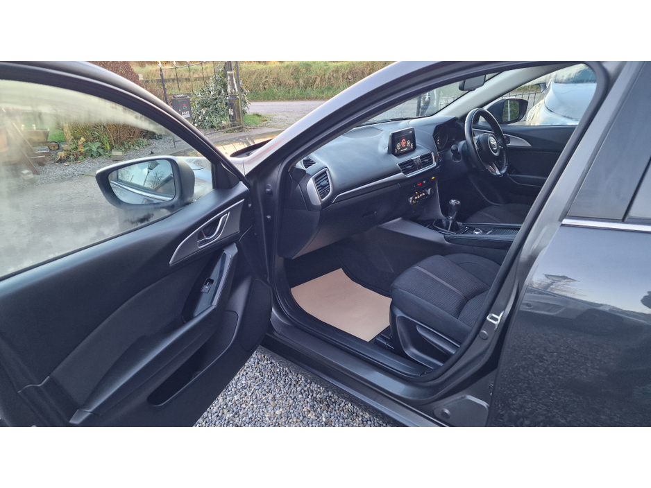 2017 Mazda Mazda3 - image 12