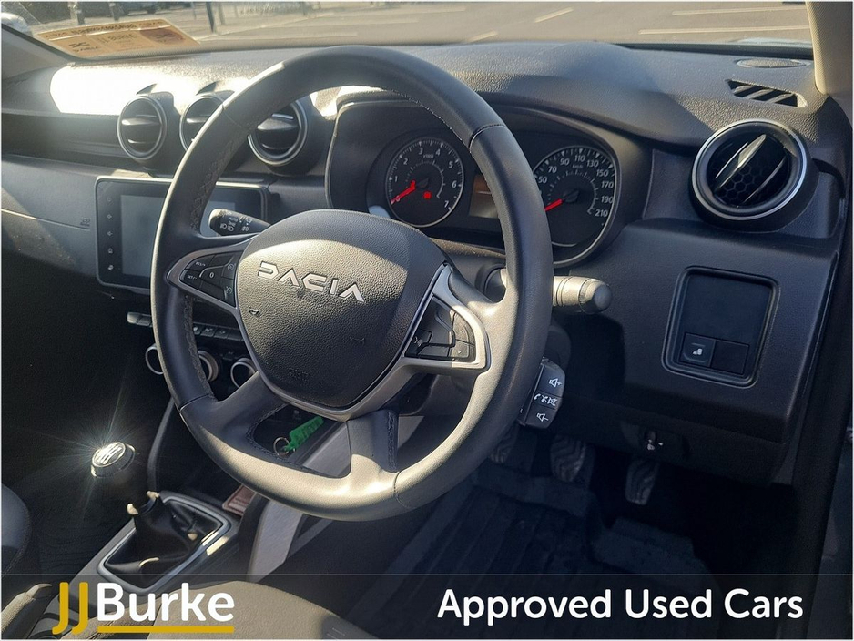 2023 Dacia Duster - image 11
