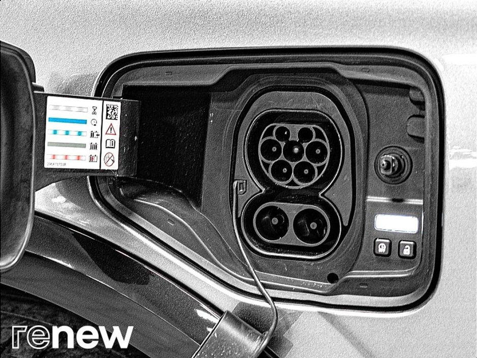 2024 Renault Megane E-Tech - image 31