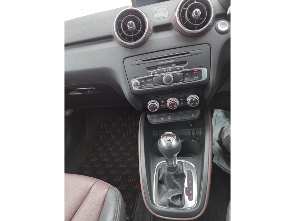 2012 Audi A1 - image 20