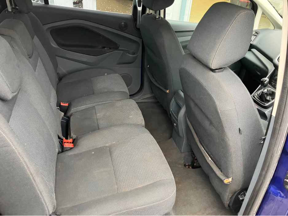 2015 Ford C-Max - image 8