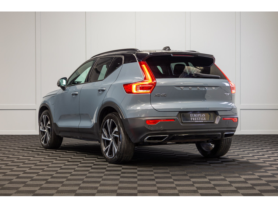2020 Volvo XC40 - image 4