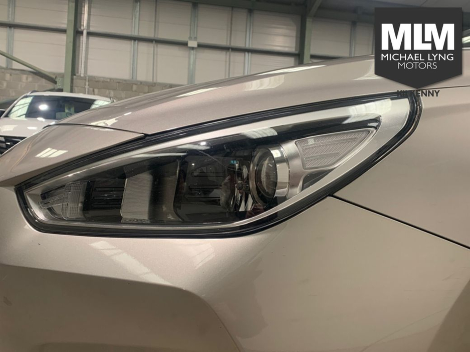 2019 Hyundai i30 - image 4