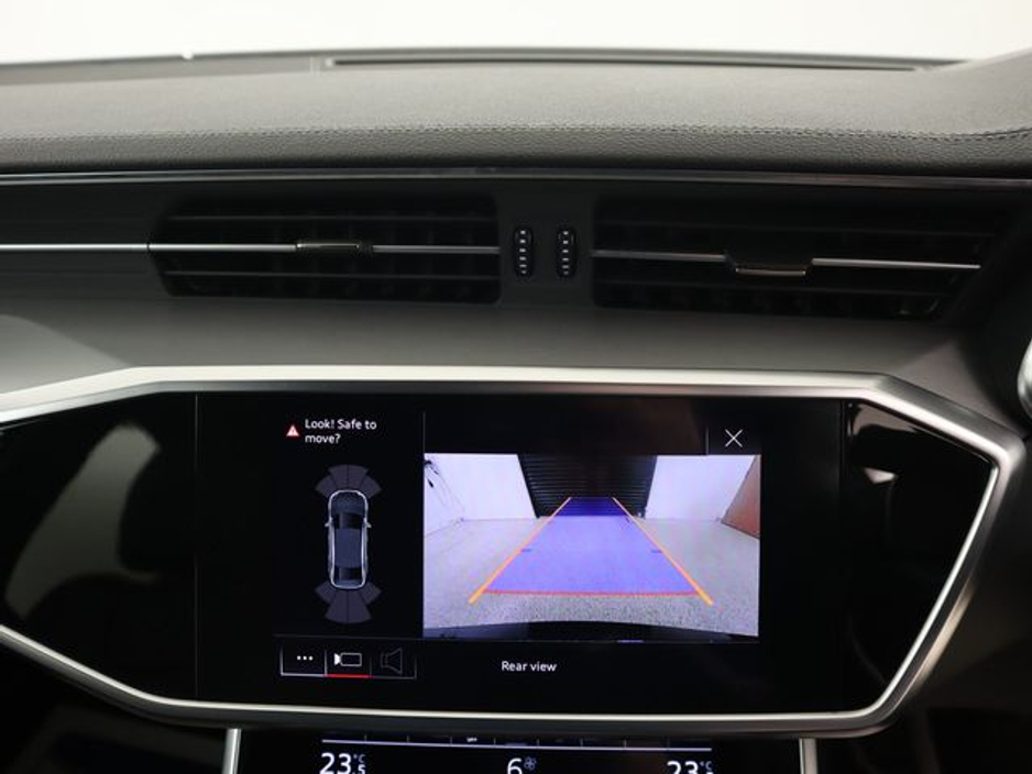 2020 Audi A6 - image 11