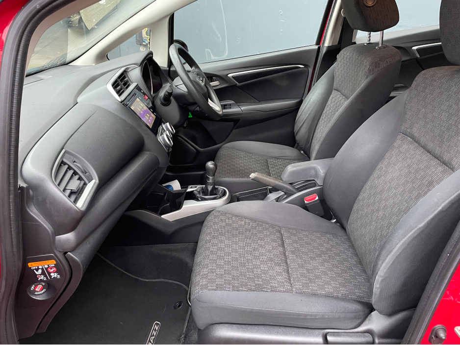 2016 Honda Jazz 1.3 I VTEC ES 5DR VERY GOOD! €9,995