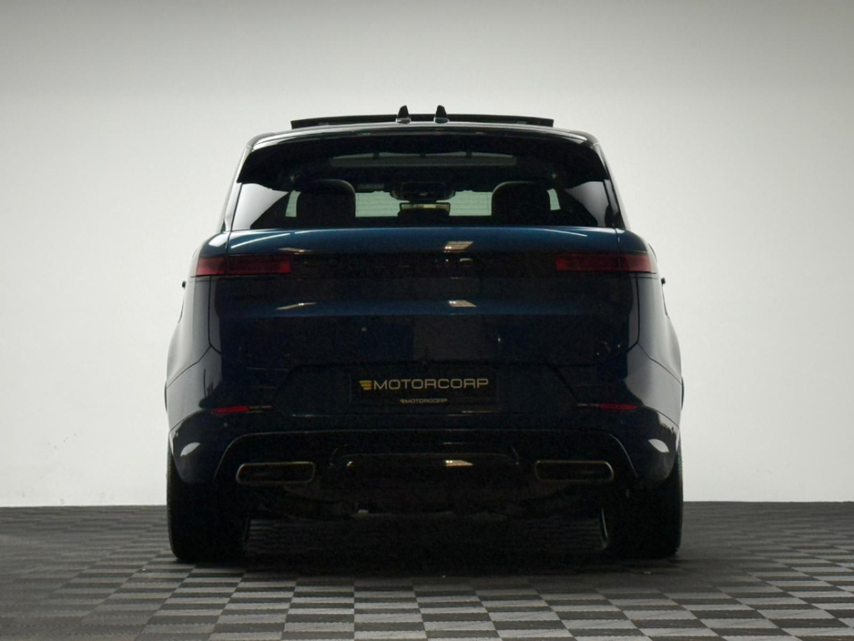2025 Land Rover Range Rover Sport - image 6