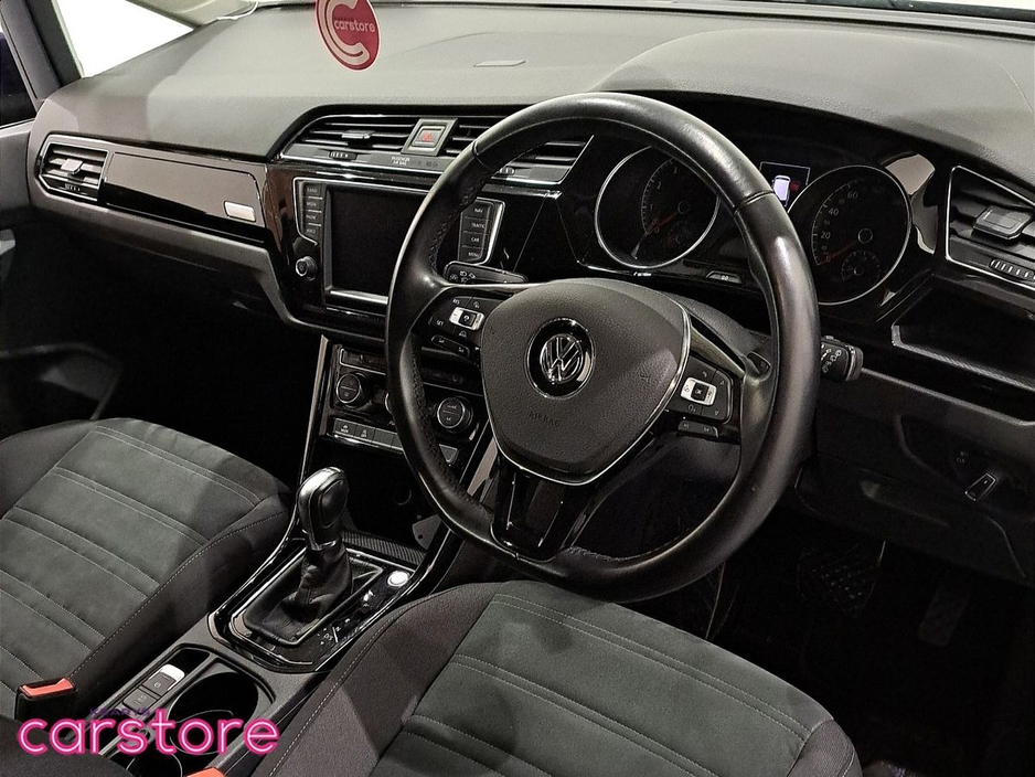 2016 Volkswagen Touran 1.4 TSI €17,880