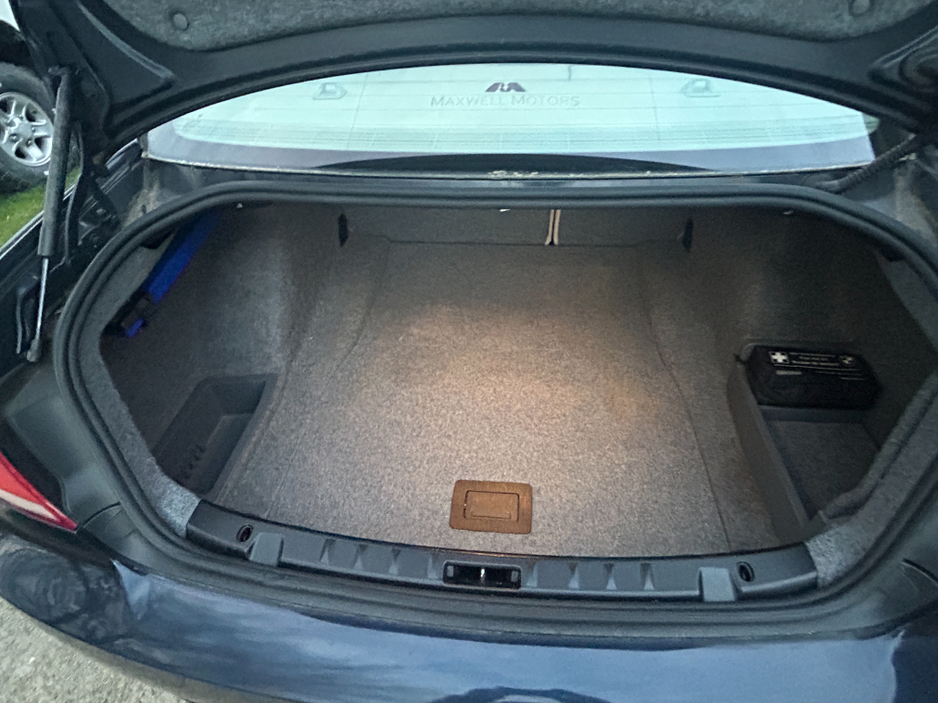 2008 BMW 3 Series - image 7