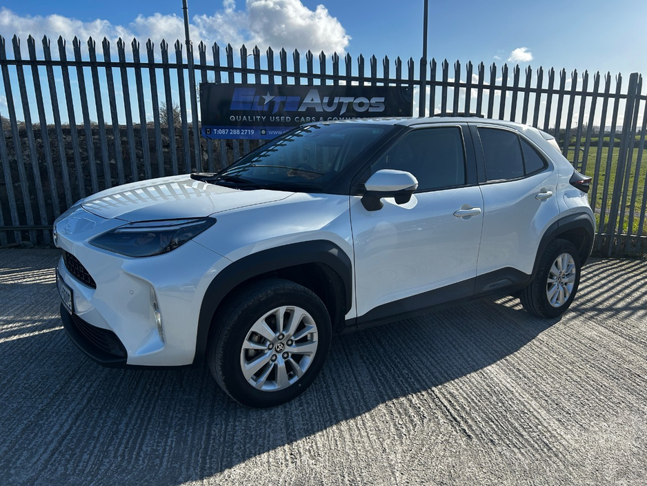 2020 Toyota Yaris Cross - image 2