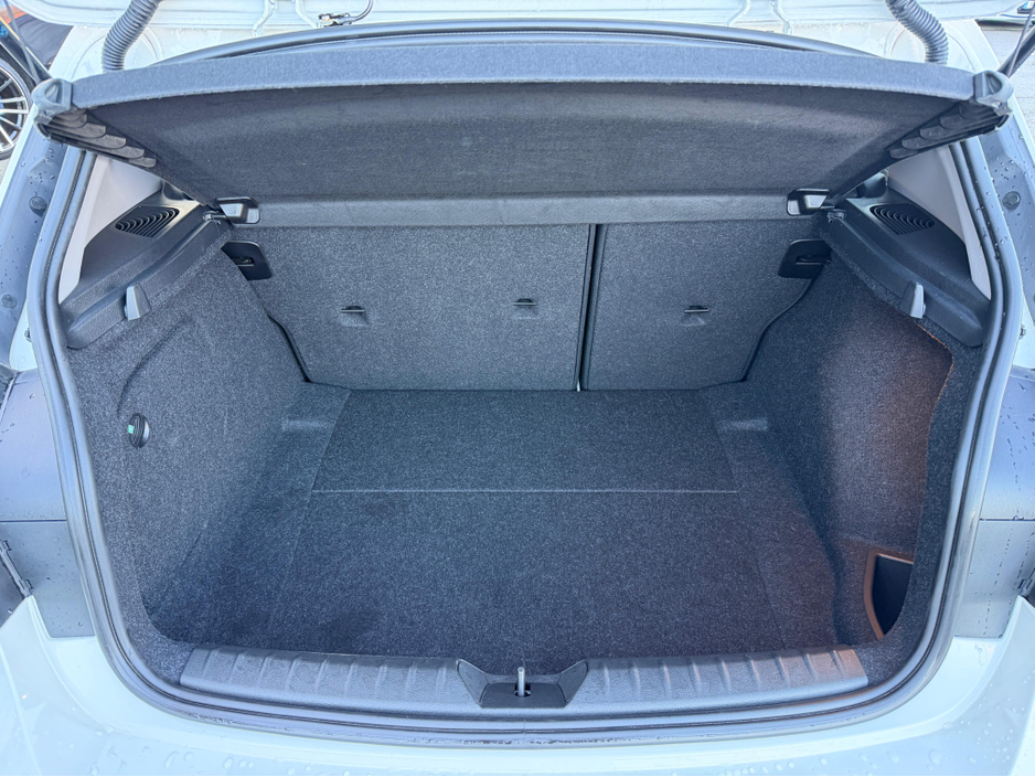 2017 BMW 1 Series - image 29