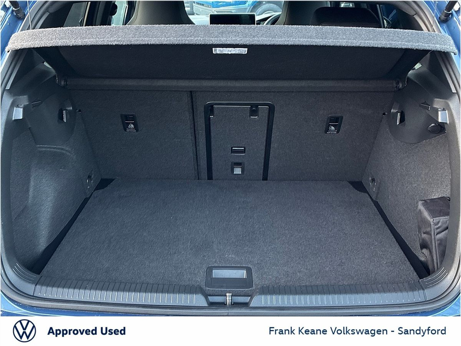 2025 Volkswagen Golf *R-LINE* 1.5TSI 150HP Manual @Frank Keane Volkswagen South Dublin €36,495