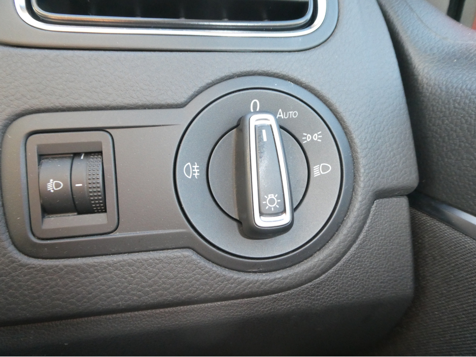 2016 Volkswagen Polo TSI Bluemotion €13,650