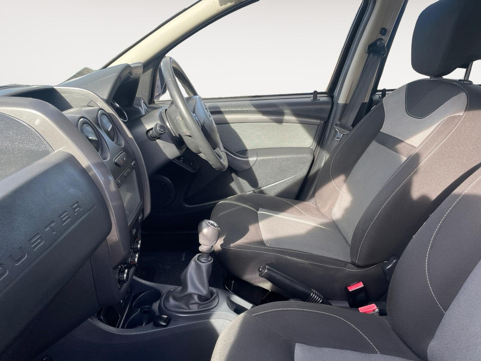 2016 Dacia Duster - image 15