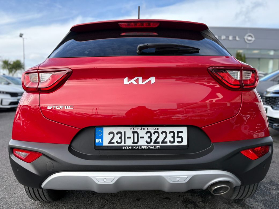 2023 Kia Stonic - image 12