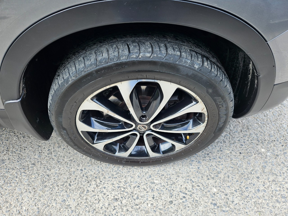 2014 Nissan Qashqai +2 - image 11