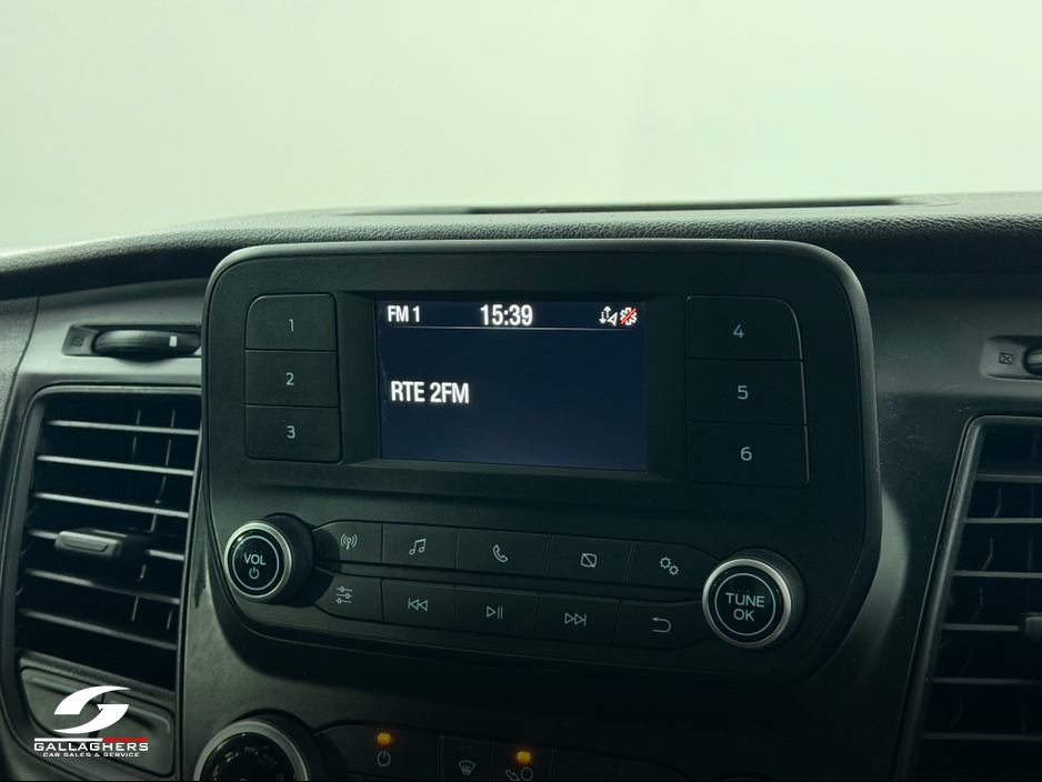 2022 Ford Transit - image 21