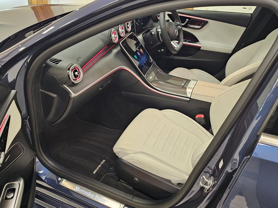 2025 Mercedes-Benz C Class BLUE WITH CREAM // PREMIUM C300E €62,950