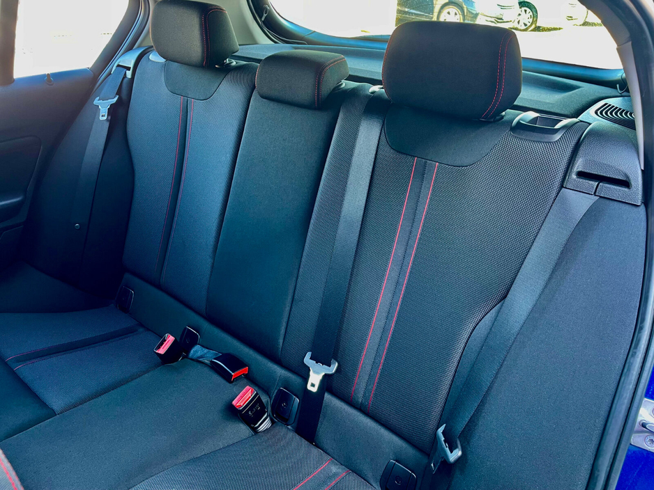 2016 BMW 1 Series - image 22