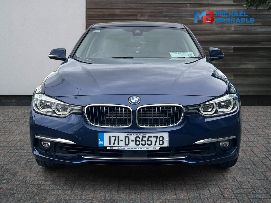 2017 BMW 3 Series - image 7