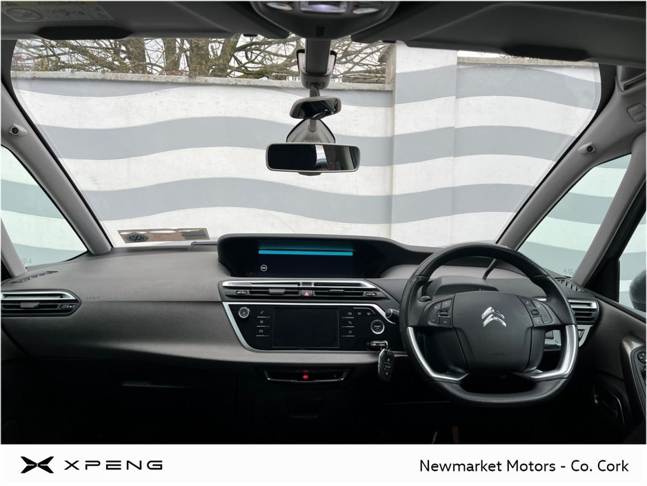 2019 Citroen C4 Picasso - image 2
