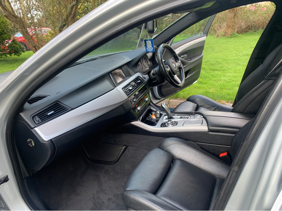 2013 BMW 5 Series - image 6