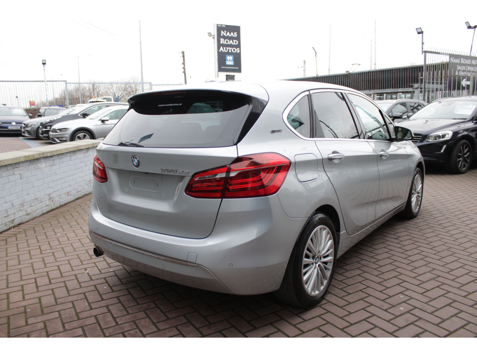 2016 BMW 2 Series Active Tourer - image 4