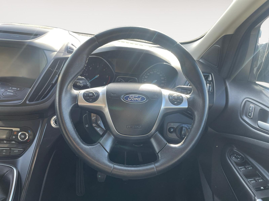 2016 Ford Kuga - image 14