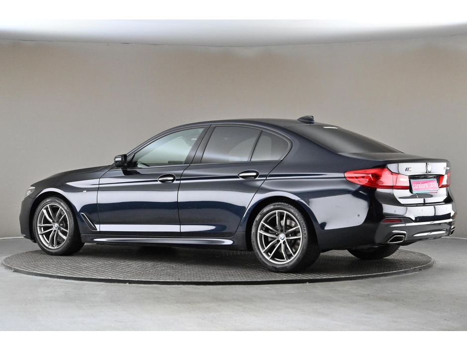 2018 BMW 5 Series - image 6
