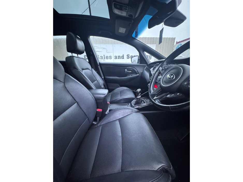2017 Kia Carens OR RONDO PLATINUM PE 5DR €12,800