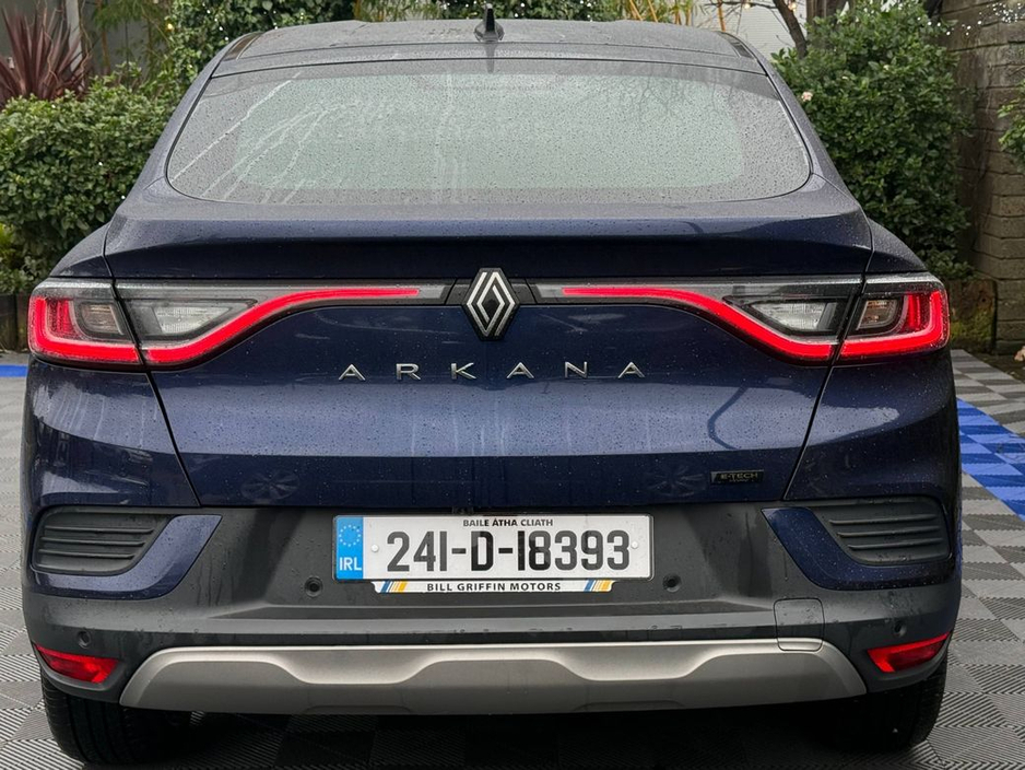 2024 Renault Arkana TECHNO E-TECH 1.6 HYBRID // VERY LOW MILEAGE // REVERSE CAMERA // AMBIENT LIGHTING €23,900