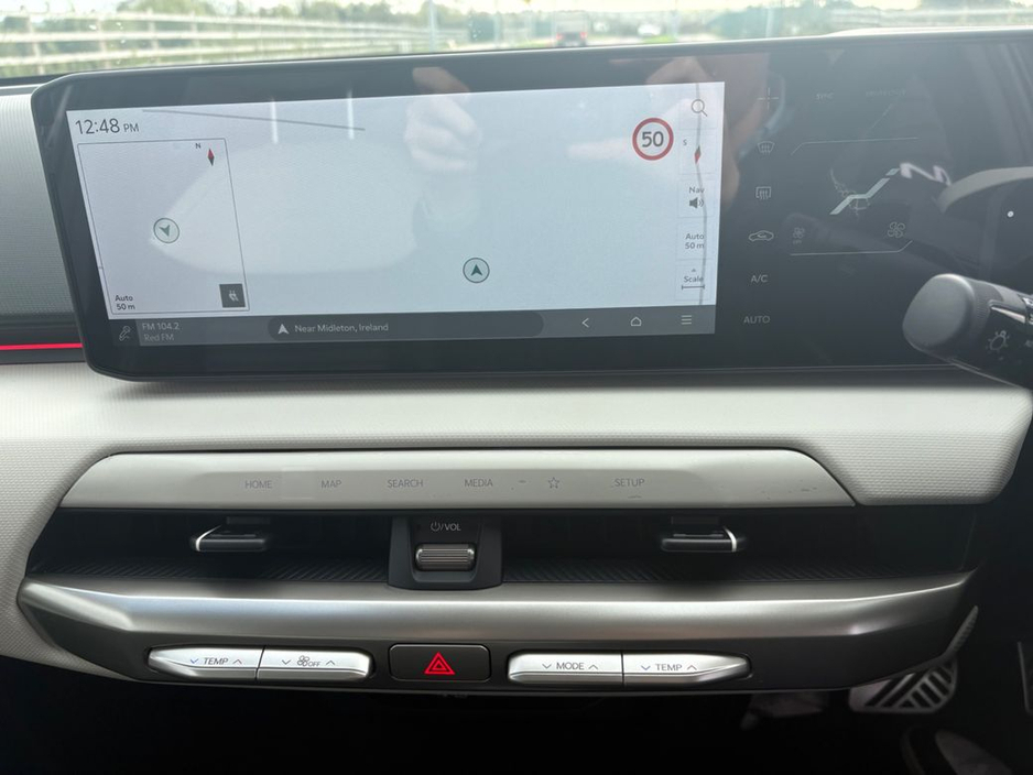 2025 Kia EV4 - image 9