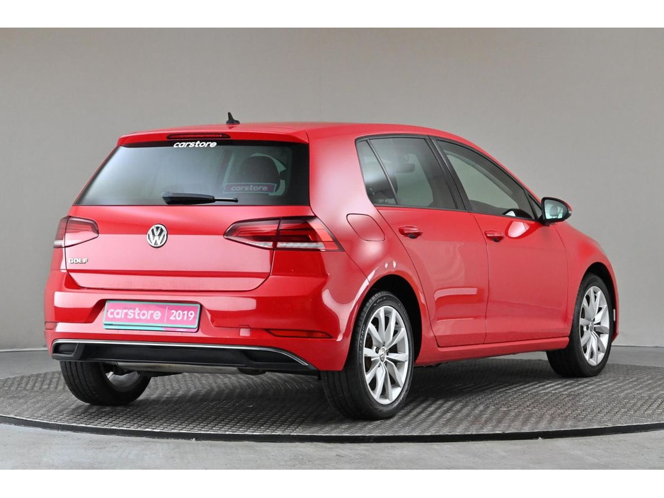 2019 Volkswagen Golf - image 8