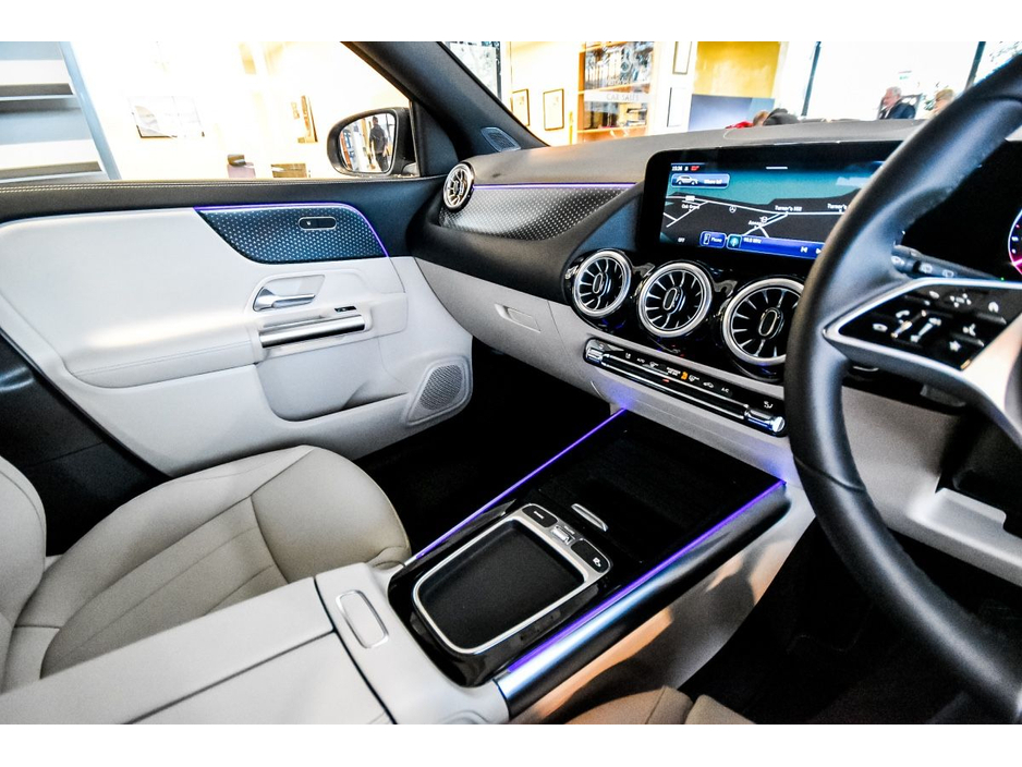 2025 Mercedes-Benz GLA Class - image 14