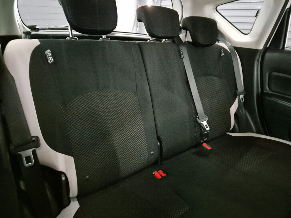 2016 Nissan Note - image 10