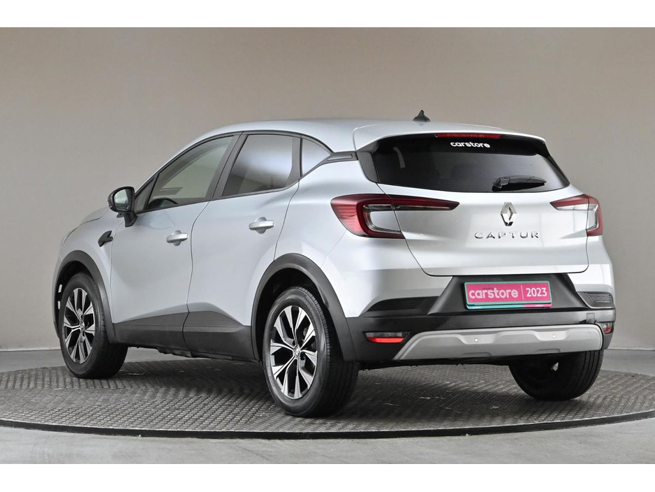 2023 Renault Captur - image 7