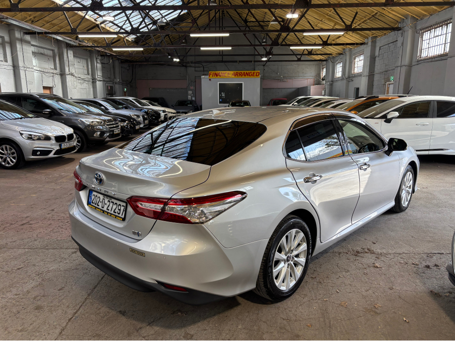 2020 Toyota Camry - image 3