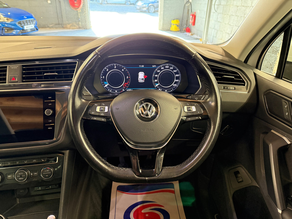2018 Volkswagen Tiguan - image 14