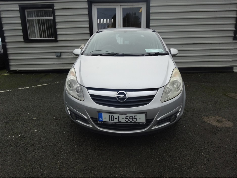 2010 Opel Corsa - image 2