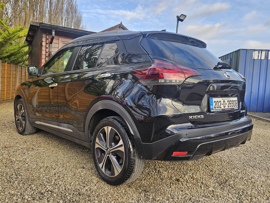 2020 Nissan Juke - image 9