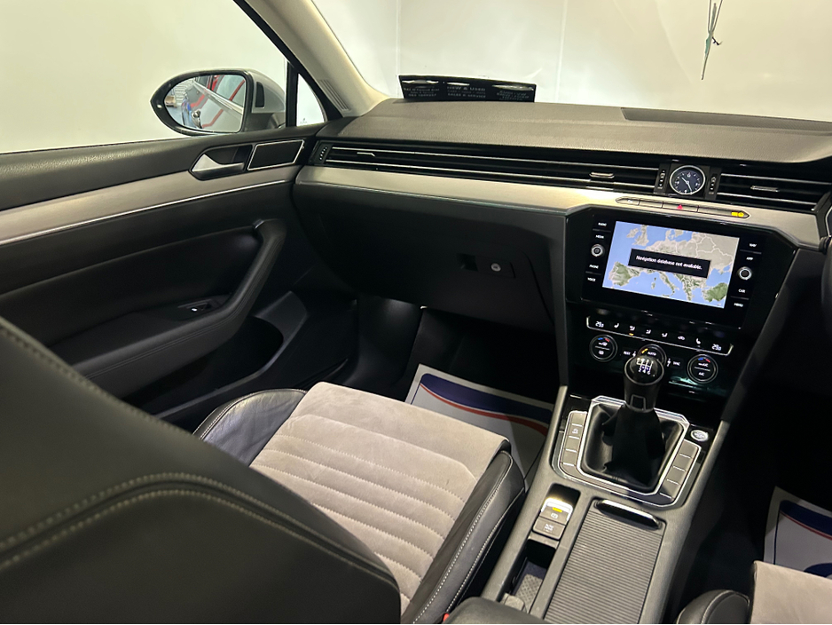 2018 Volkswagen Passat HIGHLINE R Line 1.6 TDI MANUAL 6SPEED FWD 120HP 4DR €18,950