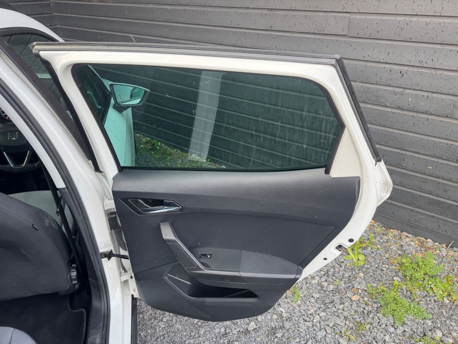 2021 SEAT Arona - image 16