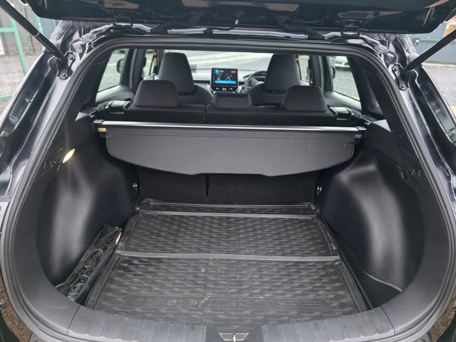 2023 Toyota Corolla Cross 1.8 Hybrid Luna €29,950