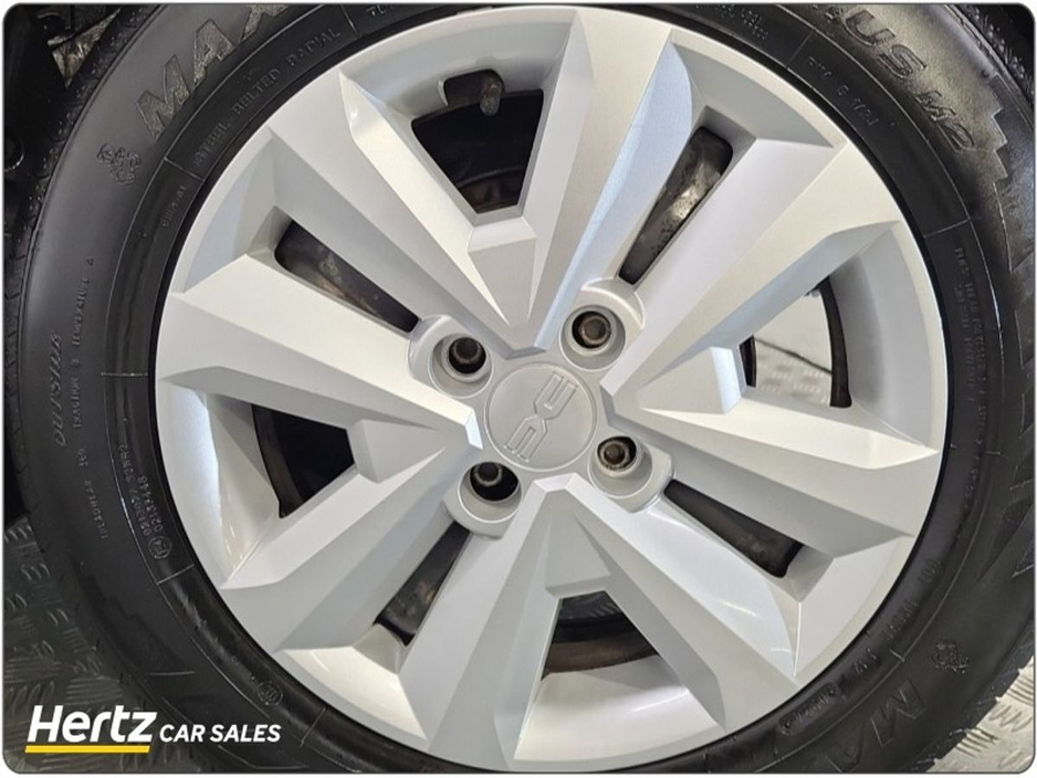 2023 Dacia Sandero - image 11