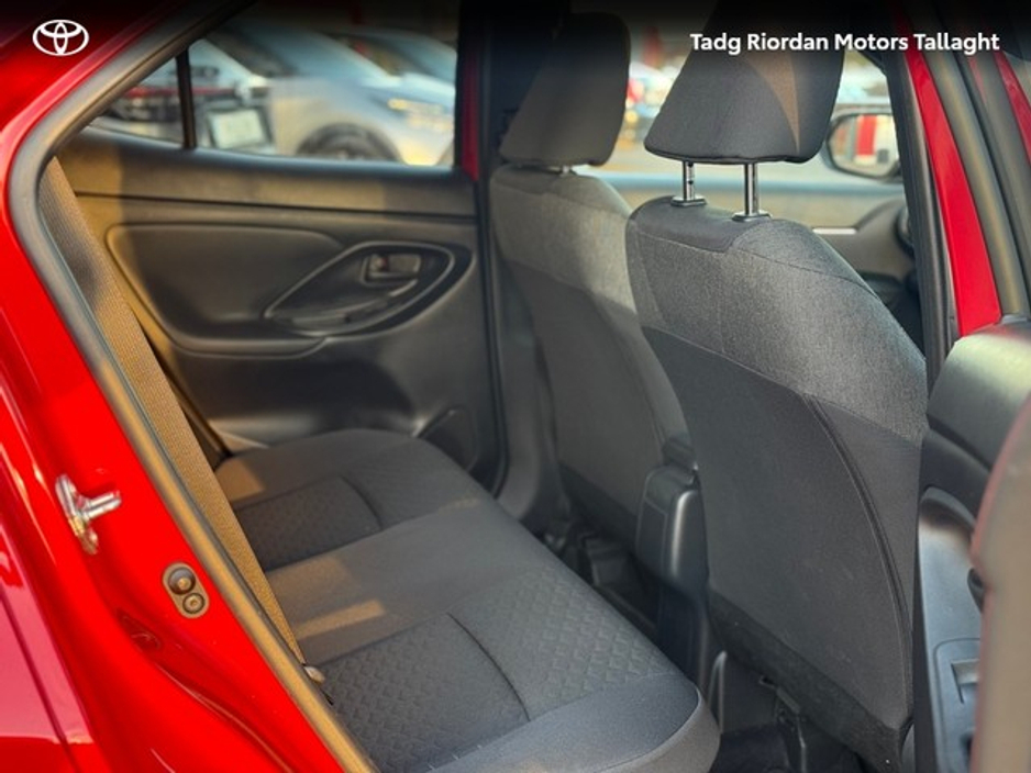 2024 Toyota Yaris Cross YARIS CROSS LUNA SPORT €30,450