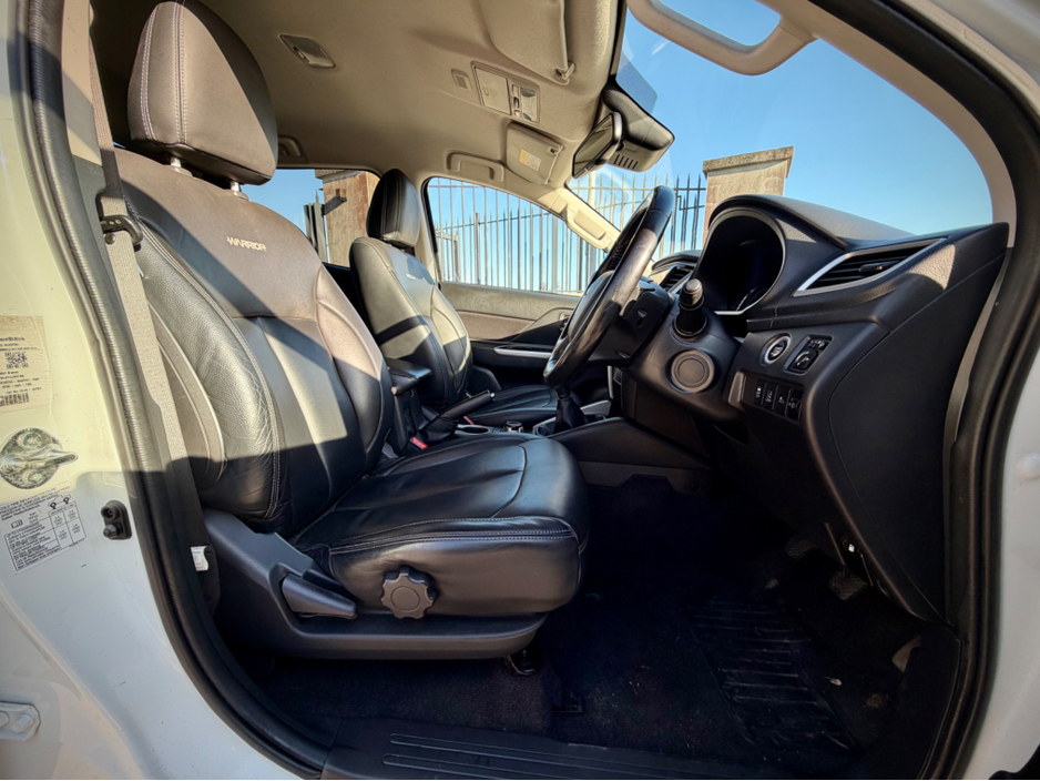 2020 Mitsubishi L200 - image 10