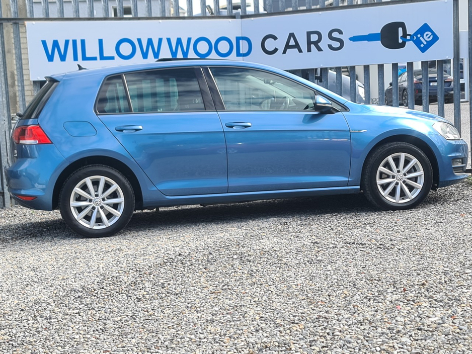 2016 Volkswagen Golf - image 5
