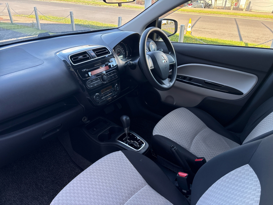 2018 Mitsubishi Mirage - image 2