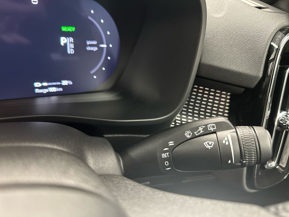 2026 Volvo EX40 - image 27